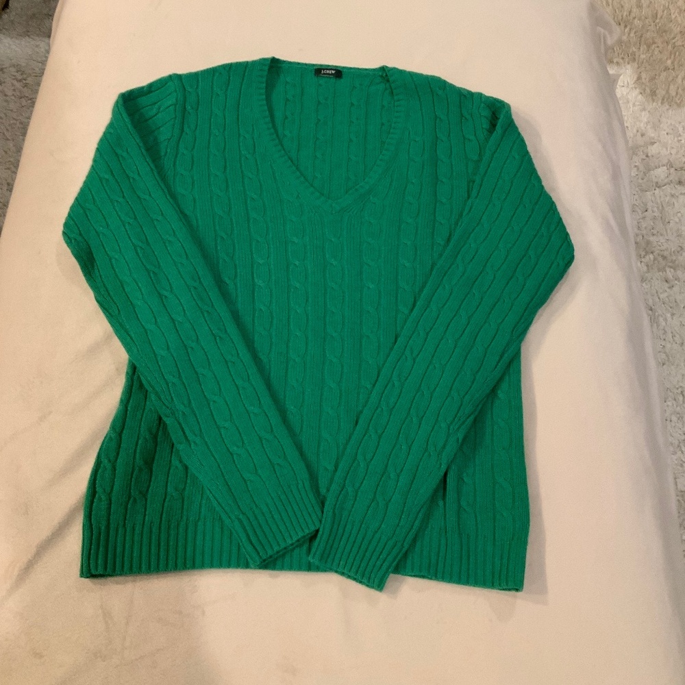 JCrew Green M V Neck Cable Knit Sweater Classic Timeless Officecore Coastal